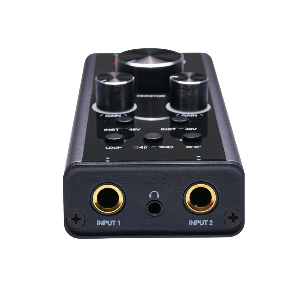 Genesis Go Front Inputs and 3.5mm Headphone Jack